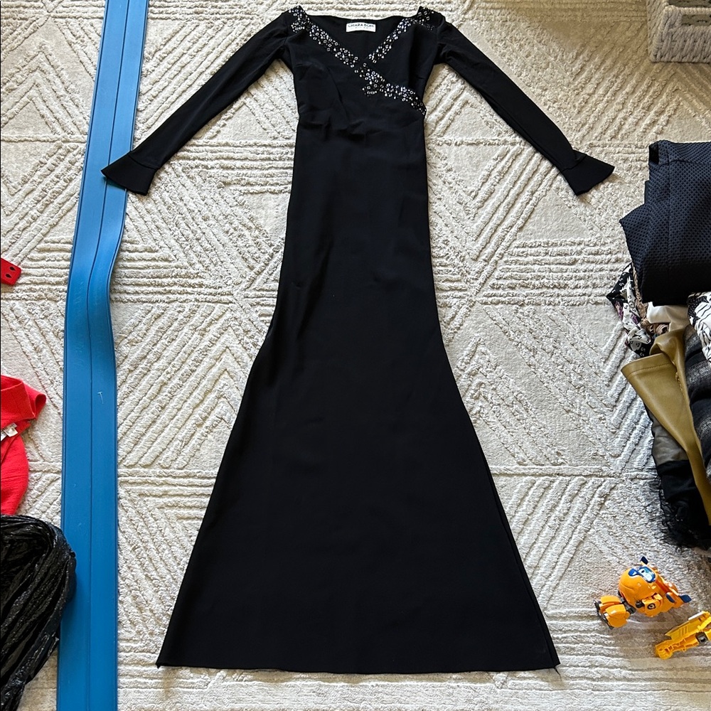 Chiara Boni Elegant Black Long-Sleeve Evening Gown